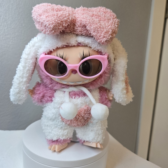 Clothing For Labubu Cute Pink Bunny Outfit With Sunglasses - Picture 1 of 4